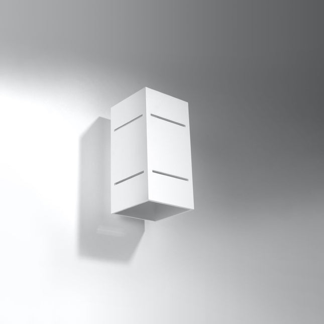 Minimalistische Block-Wandleuchte aus weißem Aluminium