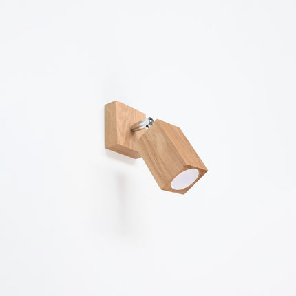 Lámpara de pared de roble con facetas cúbicas