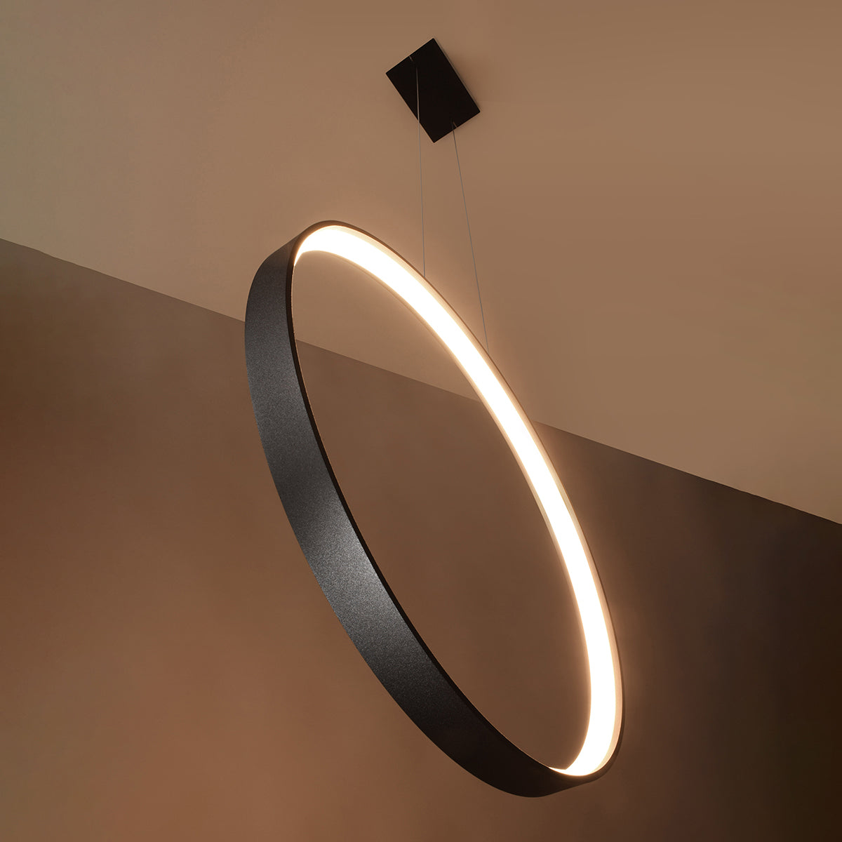 Lampe suspendue Anneau Solis 55 noir 3000K