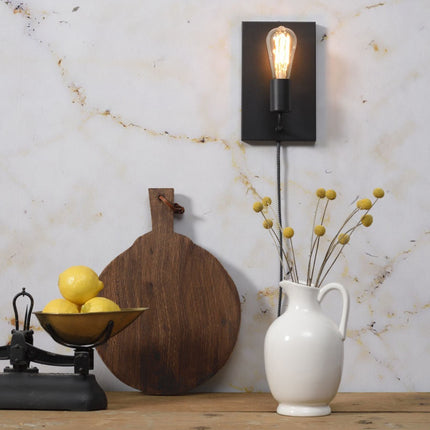 Madrid Wandleuchte aus schwarzem Eisen, L