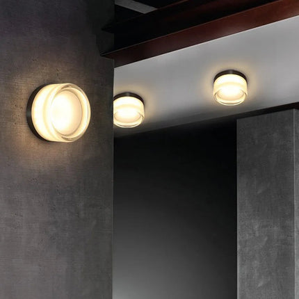 Runde Wandleuchte aus Glas