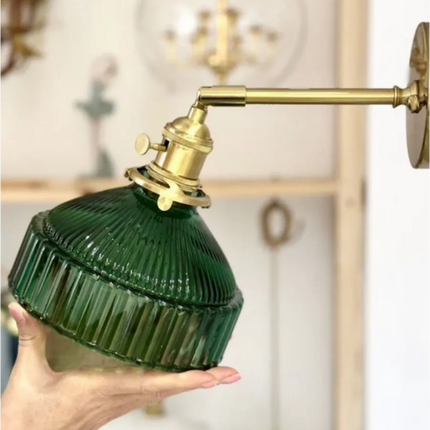 Grüne Vintage Wandleuchte aus geripptem Glas