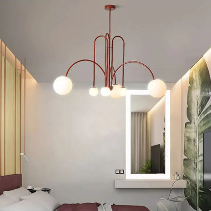 Nordischer geometrischer bunter sphärischer Kronleuchter