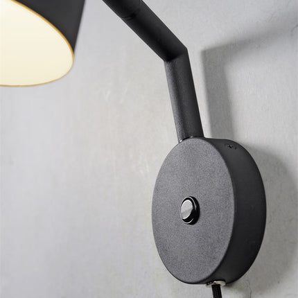 Marseille Wandleuchte aus schwarzem Eisen