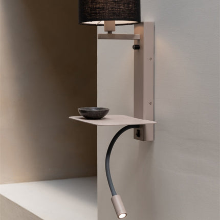 Aplique de pared Florence con lámpara de lectura color arena y negro