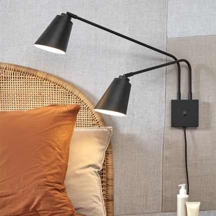 2-armige Wandleuchte Bremen aus schwarzem Eisen