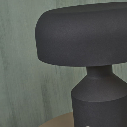 Porto Tischlampe aus schwarzem Eisen