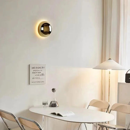 Runde LED-Wandleuchte aus Metall