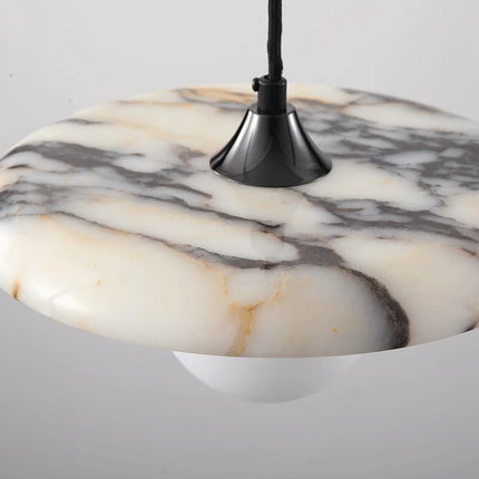 Elegante runde Pendelleuchte aus schwarzem Marmor