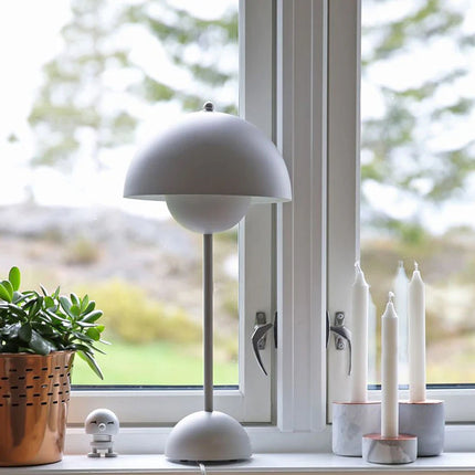 Lámpara de mesa inalámbrica nórdica