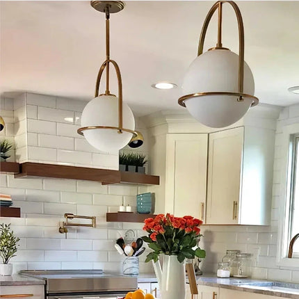 Suspension Globe Nordique Blanc Doré LED