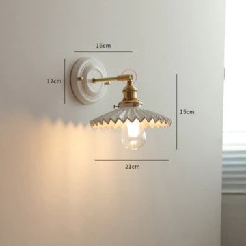 Klassische verstellbare Keramik-Wandleuchte