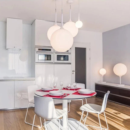 Lámpara colgante italiana con bola de cristal LED