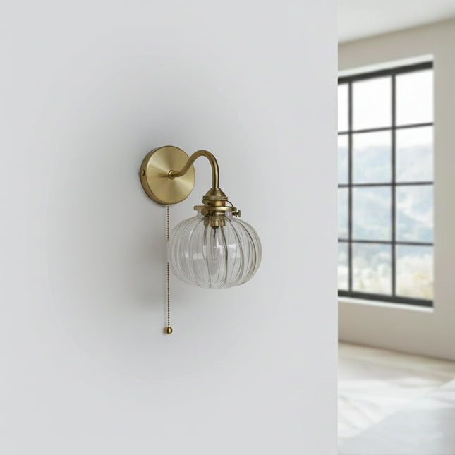 Aplique de pared con bola de cristal y cobre dorado