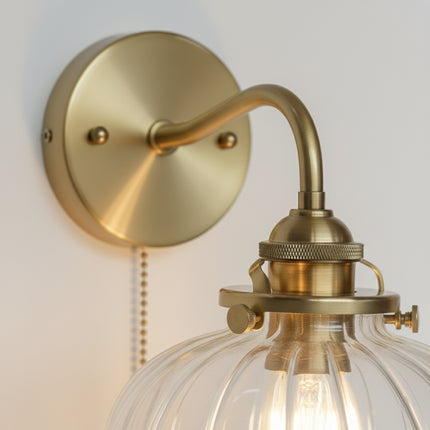 Aplique de pared con bola de cristal y cobre dorado