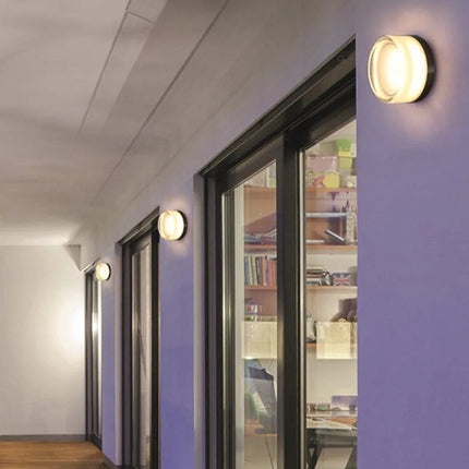 Runde Wandleuchte aus Glas