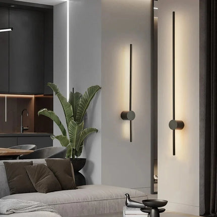 Applique Mural Vertical de Sovala en finition noire mate