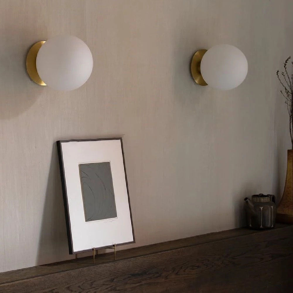 Runde nordische Wandlampe aus Glas