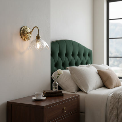 Aplique de pared con flores de cobre y vidrio