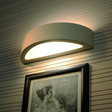 LED-Halbkreis-Wandleuchte aus Keramik