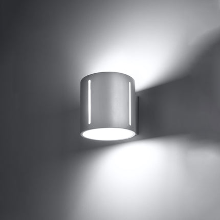 Weiße nordische Wandlampe