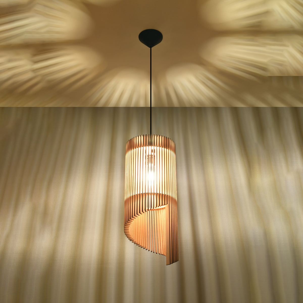 Lampe pendante ALEXIA en bois