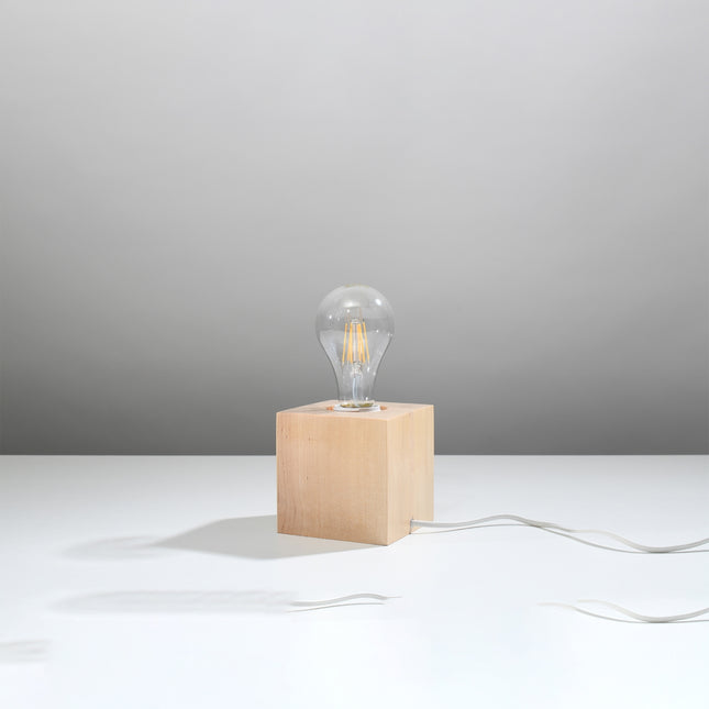 Pure Cube Tischleuchte aus Holz