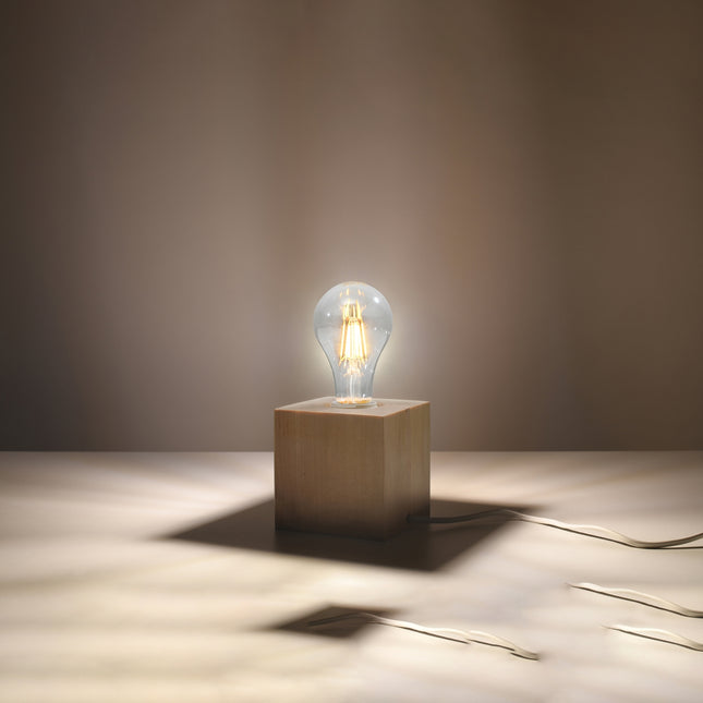 Pure Cube Tischleuchte aus Holz