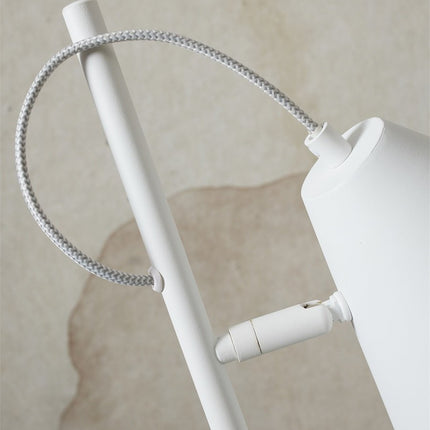 Stehlampe Lisbon, weißer Schirm