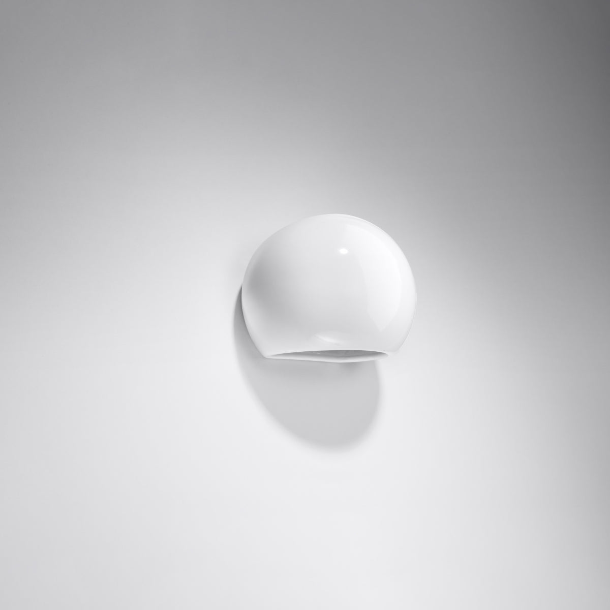 Glossy white ceramic Globe varnished wall light