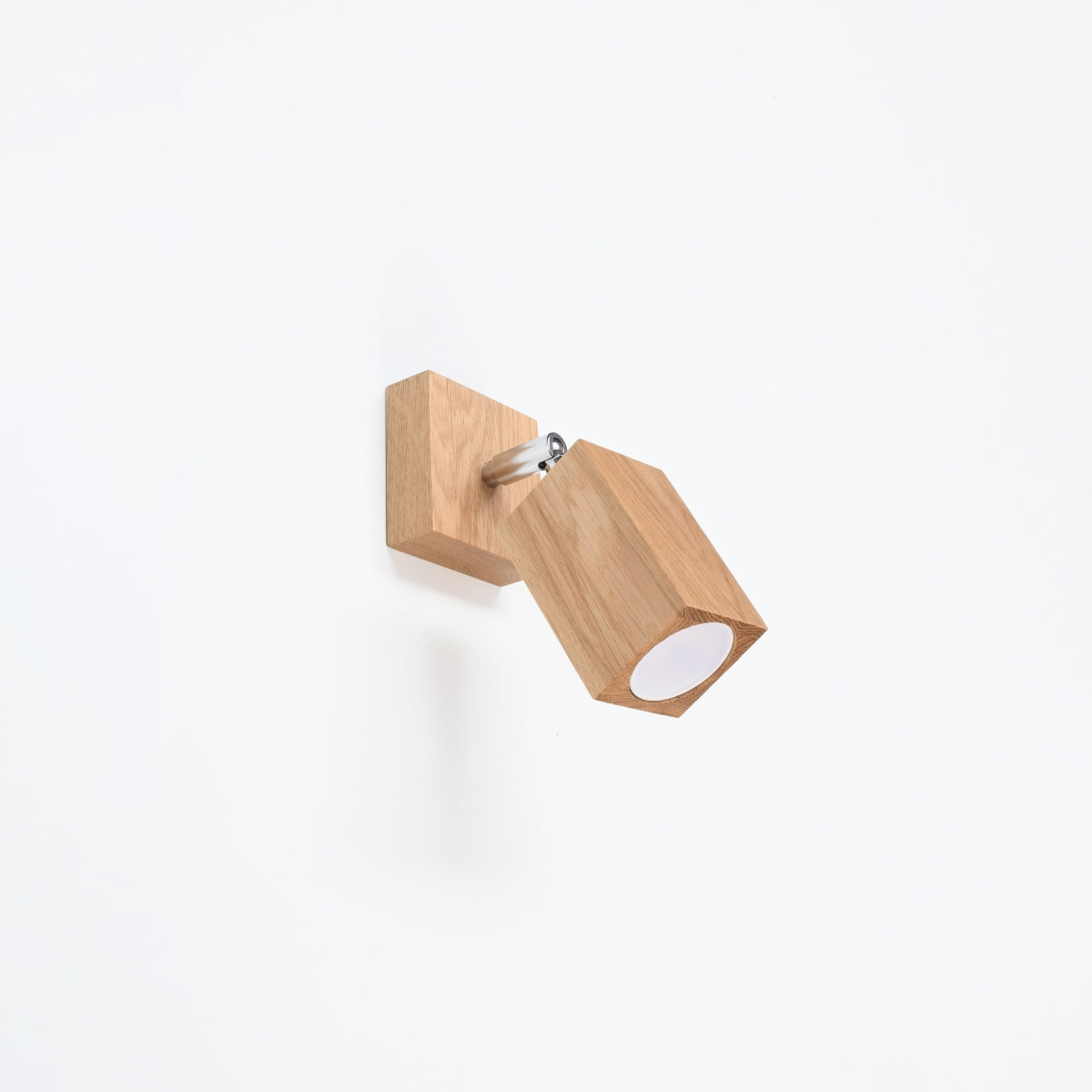 KEKE wall lamp in oak