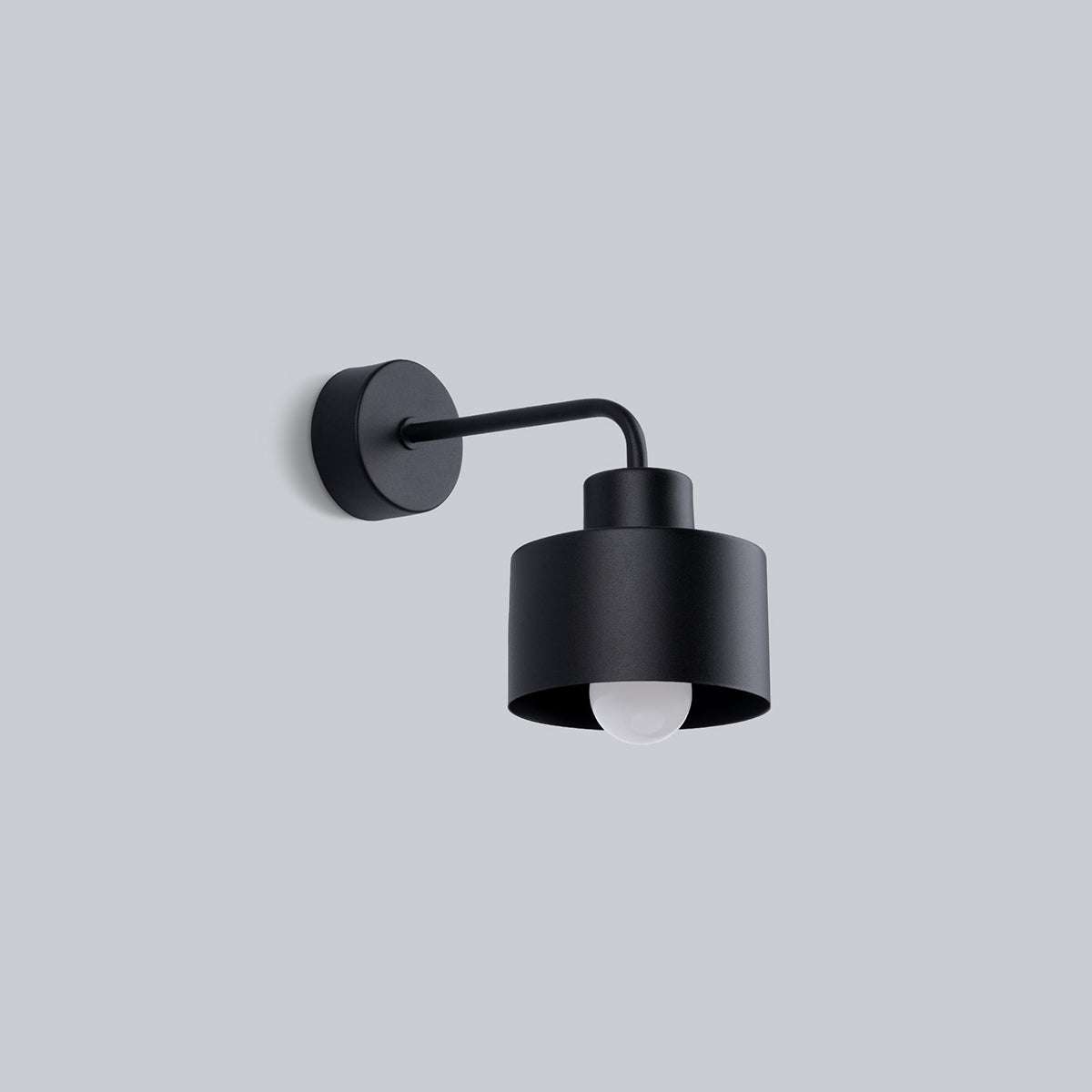 Schwarze Wandlampe im Glockendesign