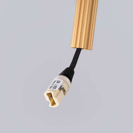 3P Pendelleuchte im geriffelten Golddesign