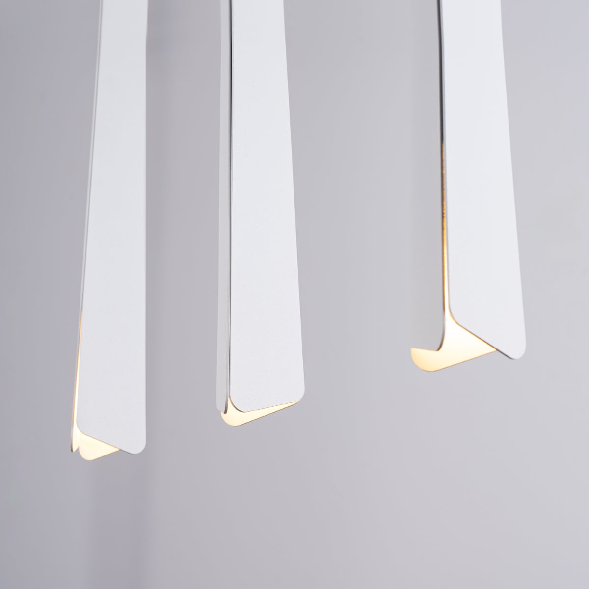 Modern Prism Suspension 3L white