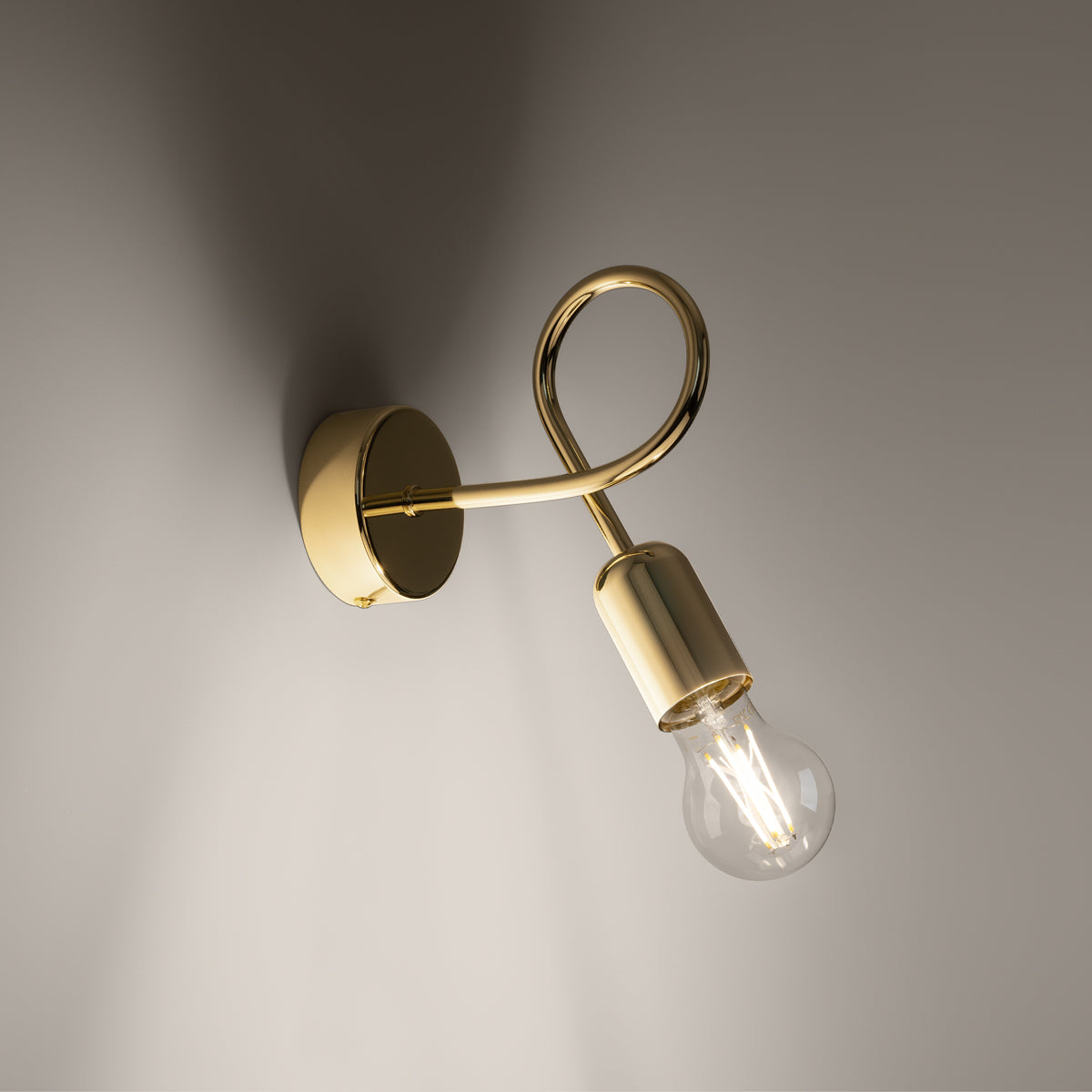 Loop Modern Shiny Gold Wall Lamp