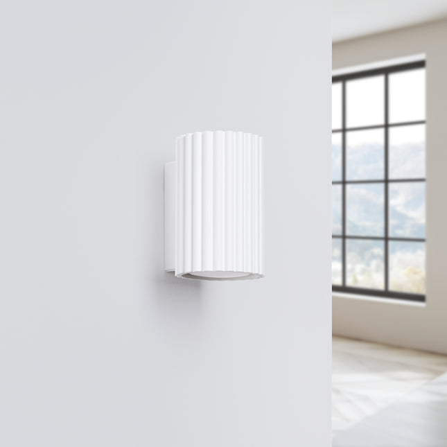 Oslo 10 white wall light