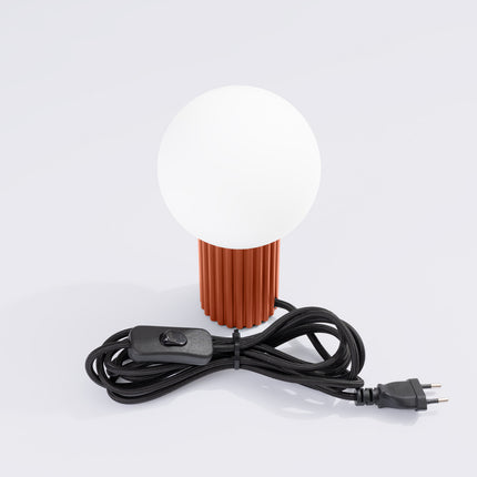 Halo Tischlampe in Ockerrot