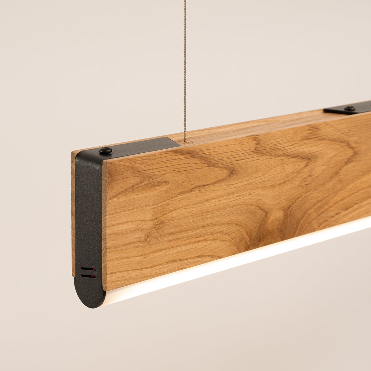 Vertical Suspension Oak Wood 150 LED 3000K