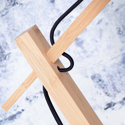 Bhutan Stehlampe aus natürlichem und schwarzem Bambus 150 cm