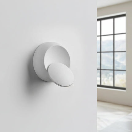 Robuste, um 350 Grad drehbare Wandleuchte