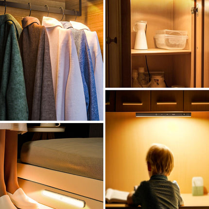 Une lampe de placard illuminant un espace de salle de bain, mettant en valeur des produits de toilette et des accessoires