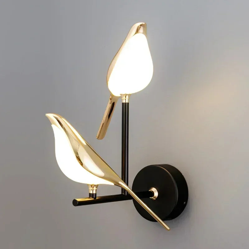 Moderne LED-Wandleuchte Goldene Vögel