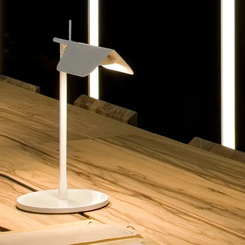 Lampe Minimaliste Italienne de Table LED