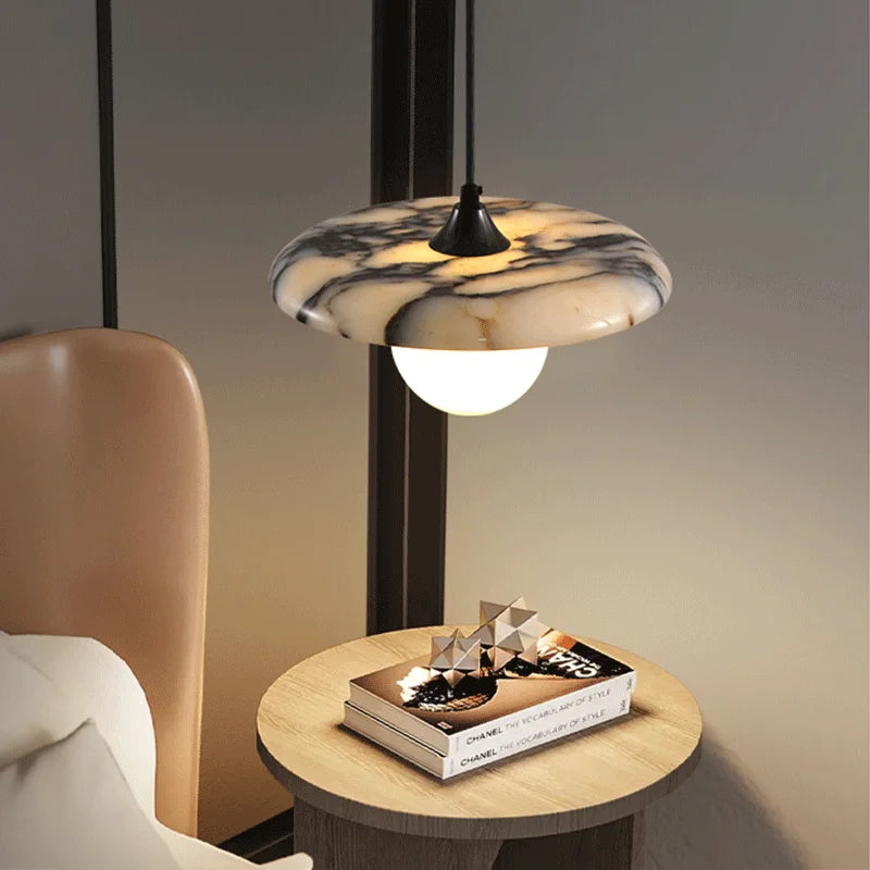 Lampe Ronde en Marbre Noir Suspendue