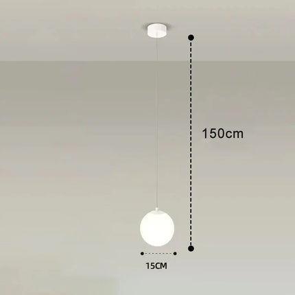 Kugelförmige Pendelleuchte aus weißem Glas