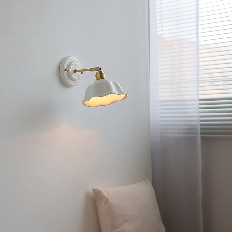 Lampe Blanche Céramique et Cuivre Orientable