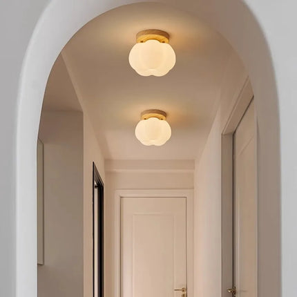 Moderne LED-Deckenleuchte aus Holz im Kürbis-Design