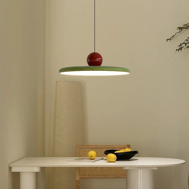 Nordische flache Pendelleuchte aus Eisen und Harz