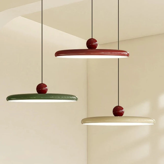 Nordische flache Pendelleuchte aus Eisen und Harz
