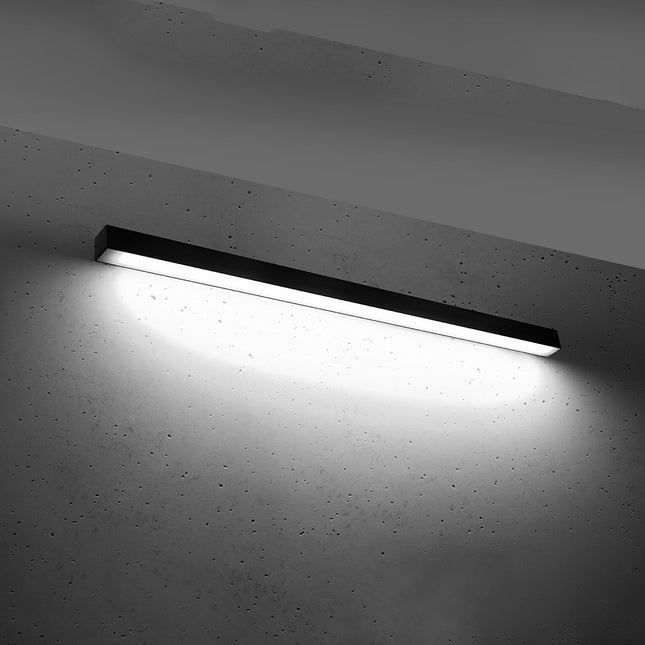 Applique barre moderne LED noire 118 cm allumée, diffuseur opale lumineux homogène